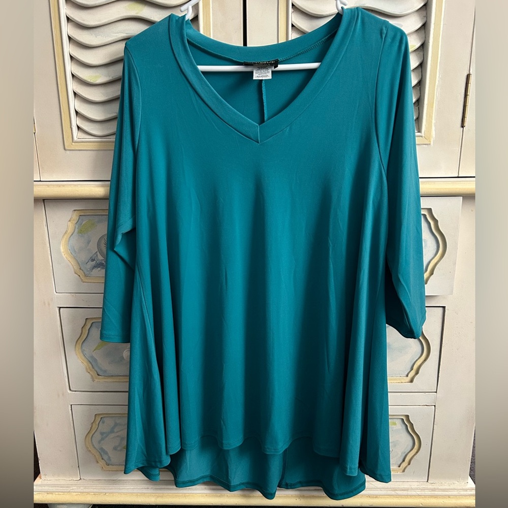 Teal V-Neck UNIQUE BY V. VIRELLA MADE IN U.S.A.